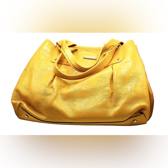 kate spade Handbags - Pre-owned Kate Spade Purse